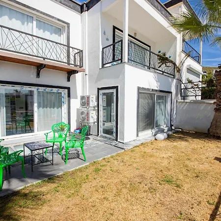 Apartmán Unique House With Backyard And Walking Distance To The In Bodrum, Mugla *