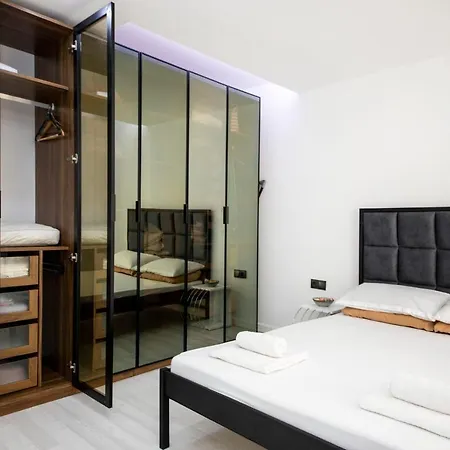 Unique House With Backyard And Walking Distance To The In Bodrum, Mugla